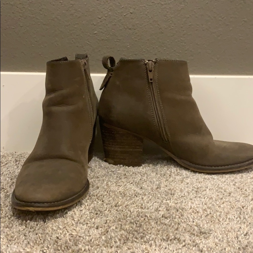 Blondo waterproof booties